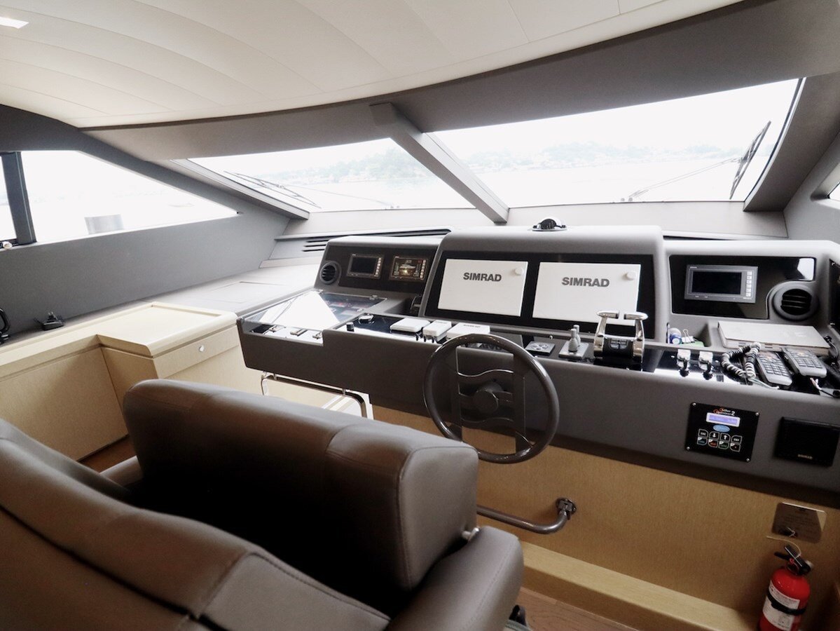 2017-ferretti-yachts-70-8-167f1c