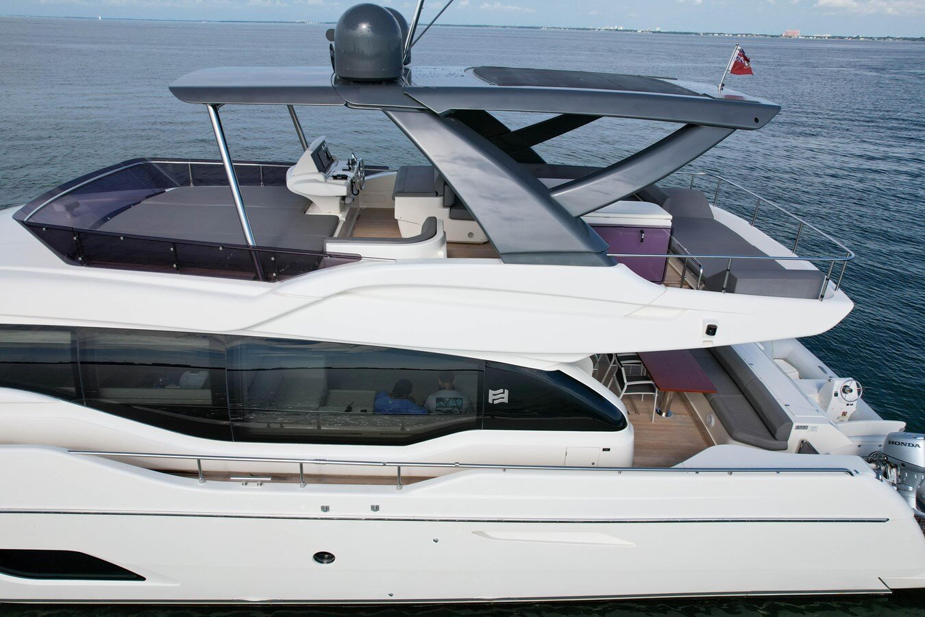 2017-ferretti-yachts-70-ef3962
