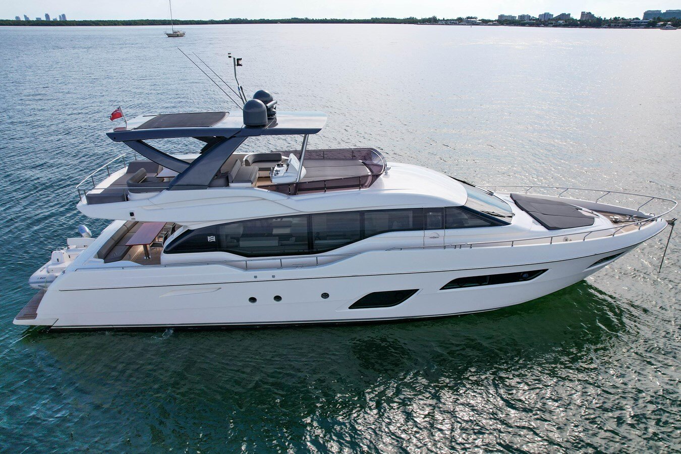 2017-ferretti-yachts-70-ef3962