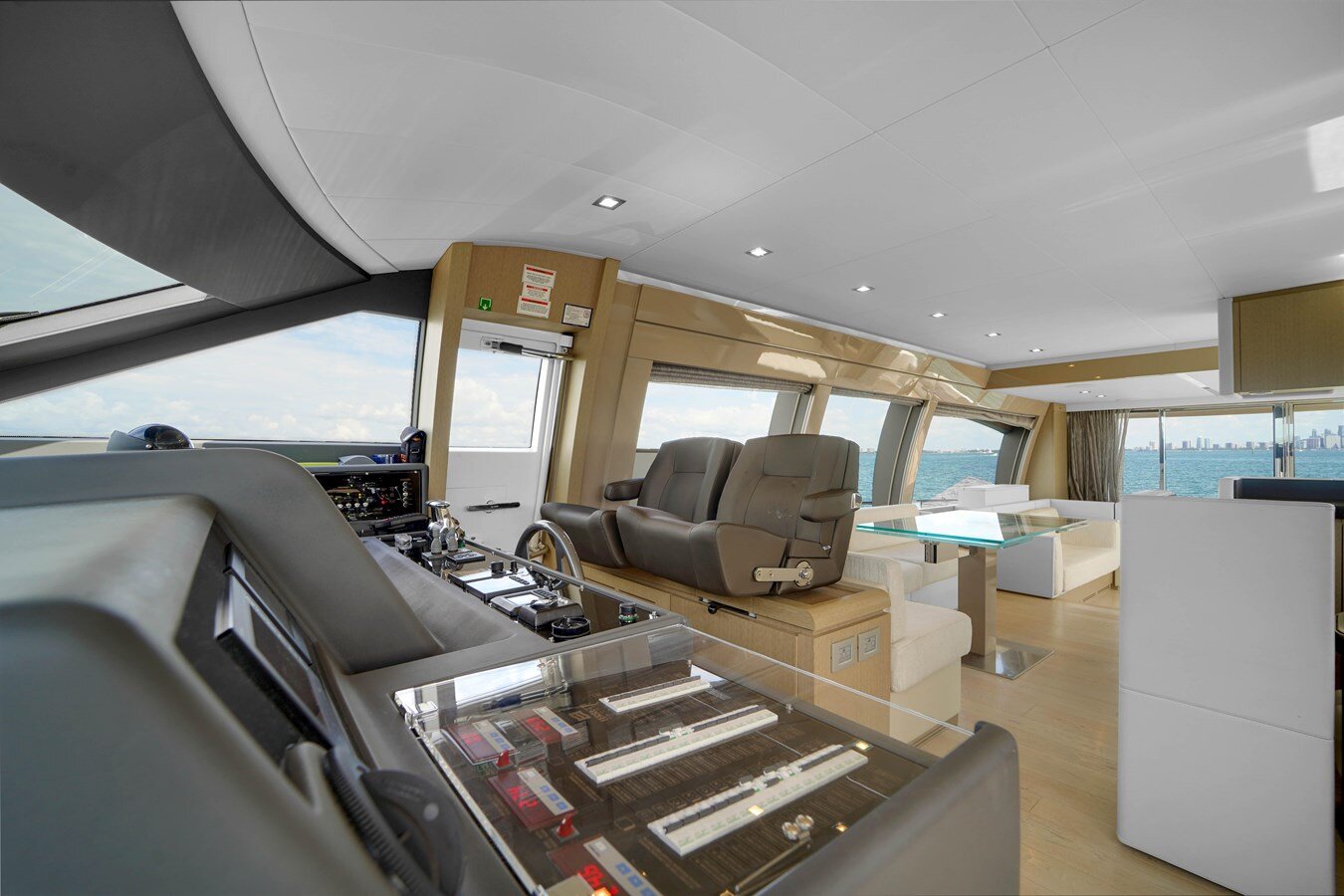 2017-ferretti-yachts-70-ef3962