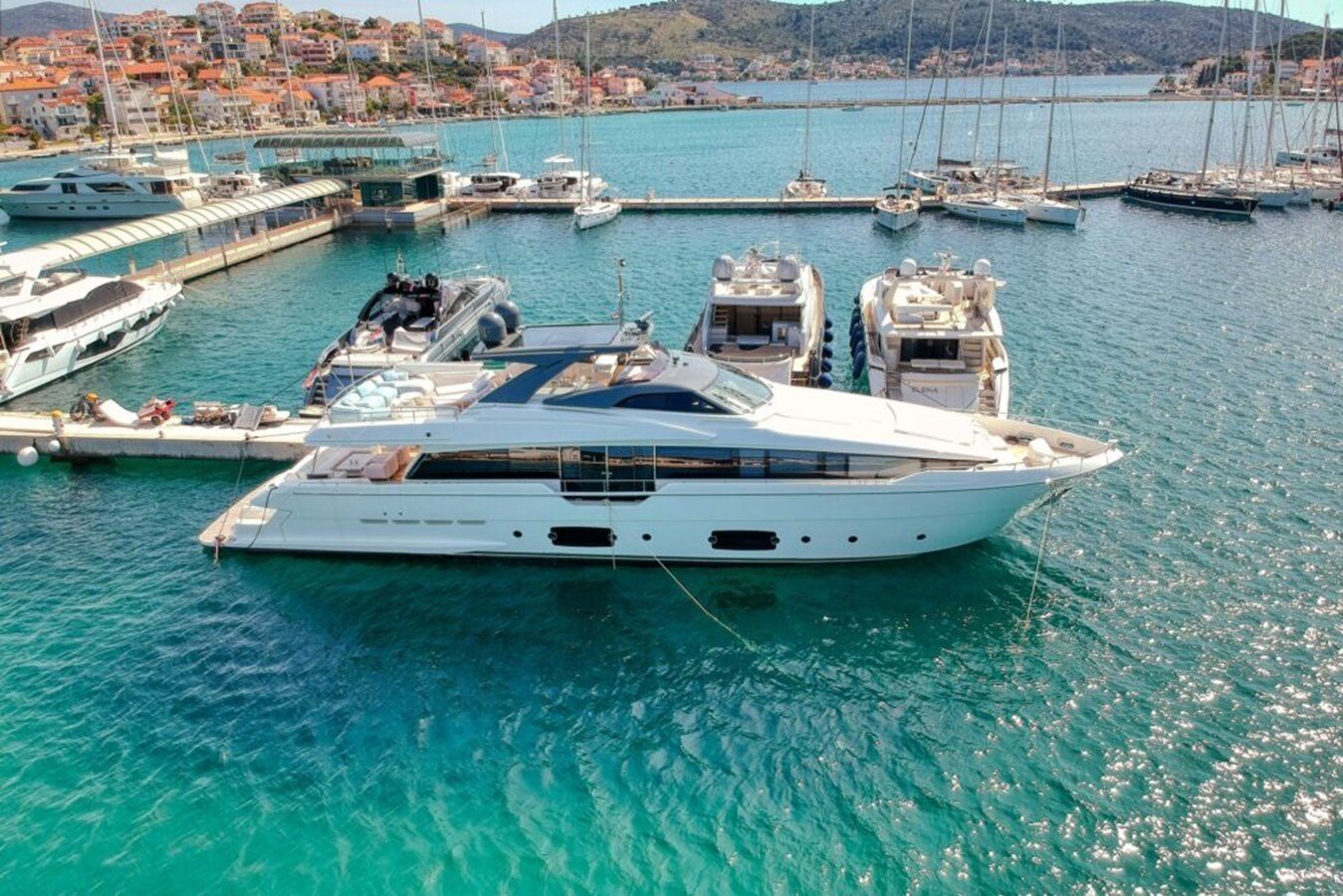 2017-ferretti-yachts-95-10-8d4d1d