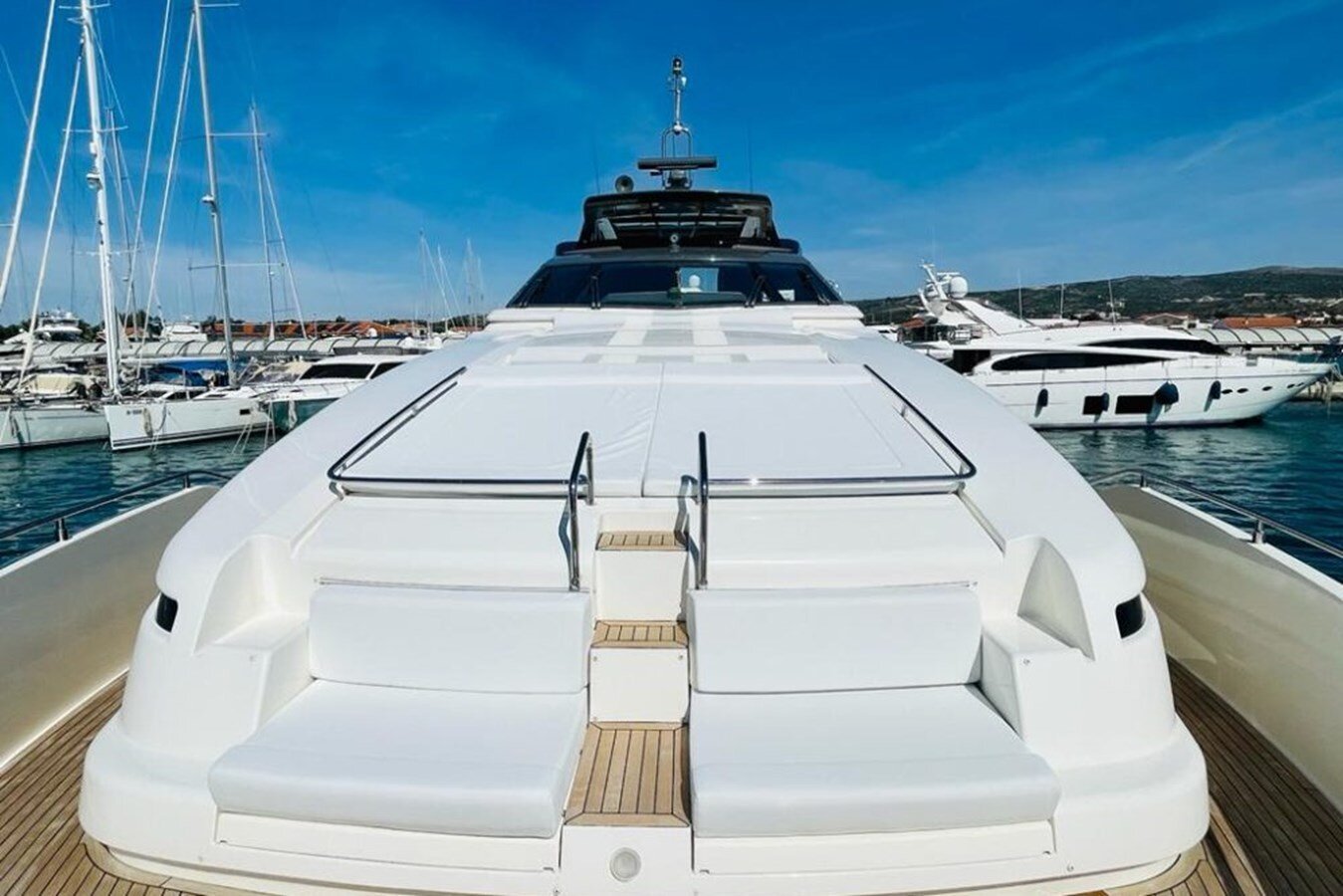 2017-ferretti-yachts-95-10-8d4d1d