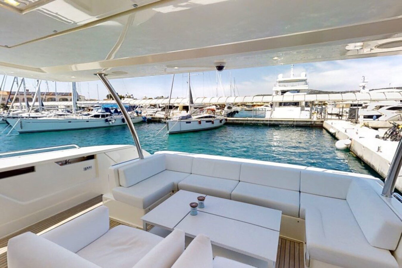 2017-ferretti-yachts-95-10-8d4d1d