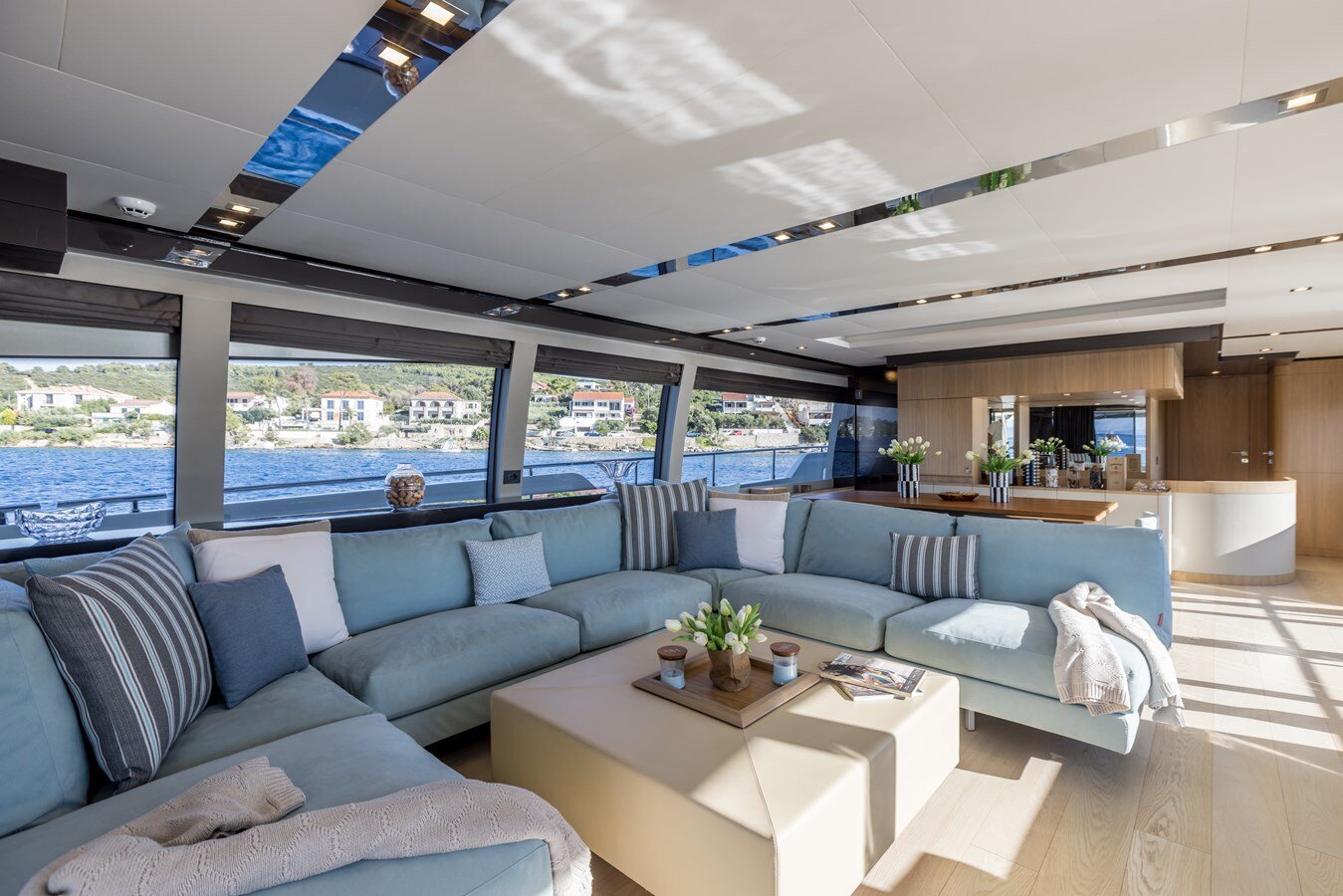 2017-ferretti-yachts-95-10-6159ff