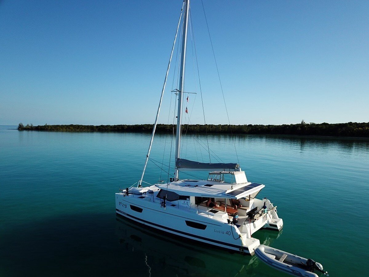 2017-fountaine-pajot-40-8a8b42