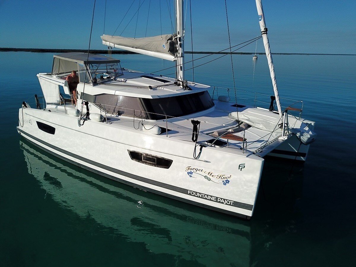 2017-fountaine-pajot-40-8a8b42