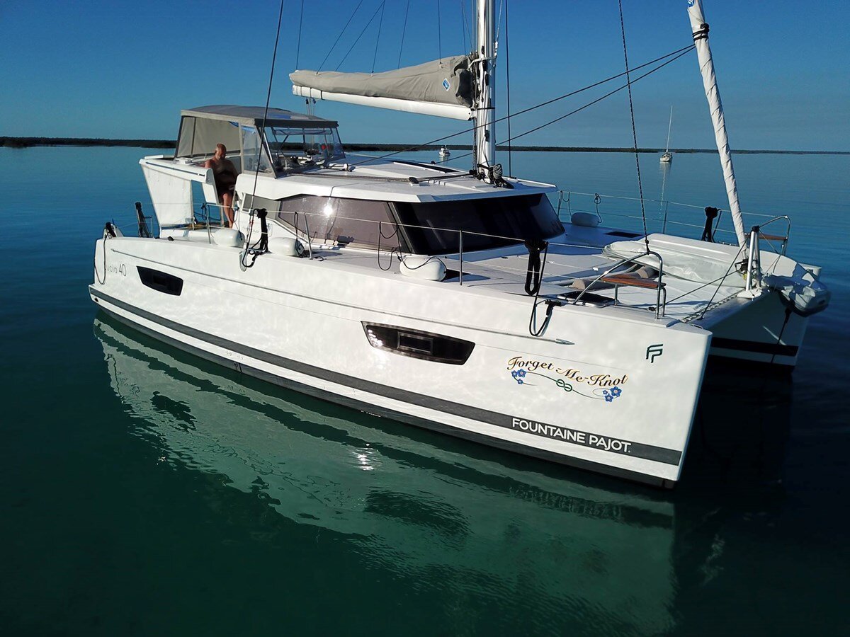 2017-fountaine-pajot-40-8a8b42