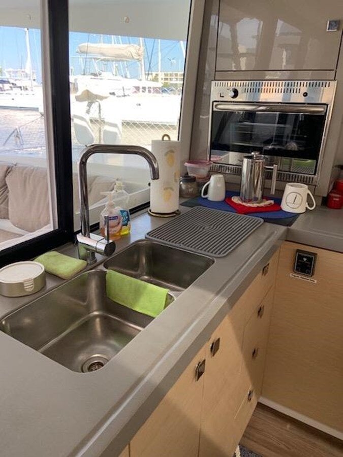 2017-fountaine-pajot-41-9496ee