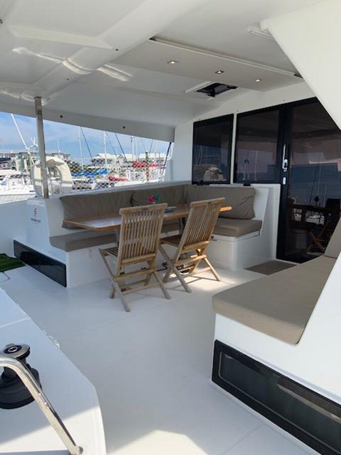 2017-fountaine-pajot-41-9496ee