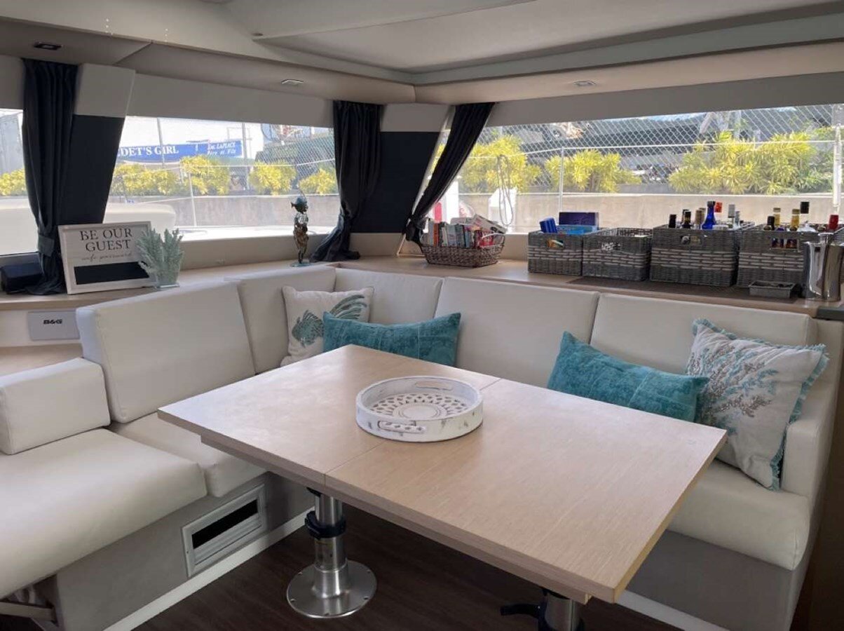 2017-fountaine-pajot-50-1eb50d