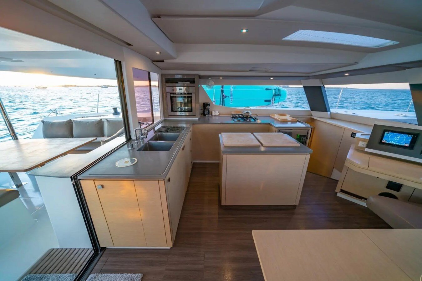 2017-fountaine-pajot-50-9c6225