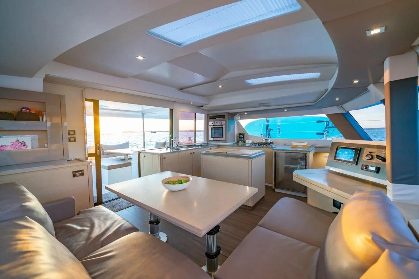 2017-fountaine-pajot-50-9c6225