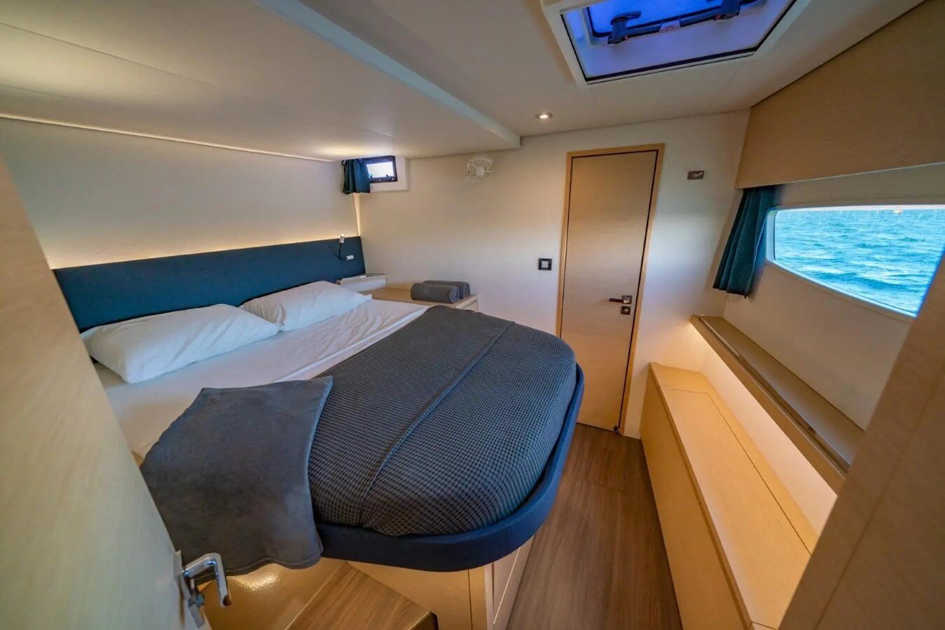 2017-fountaine-pajot-50-9c6225