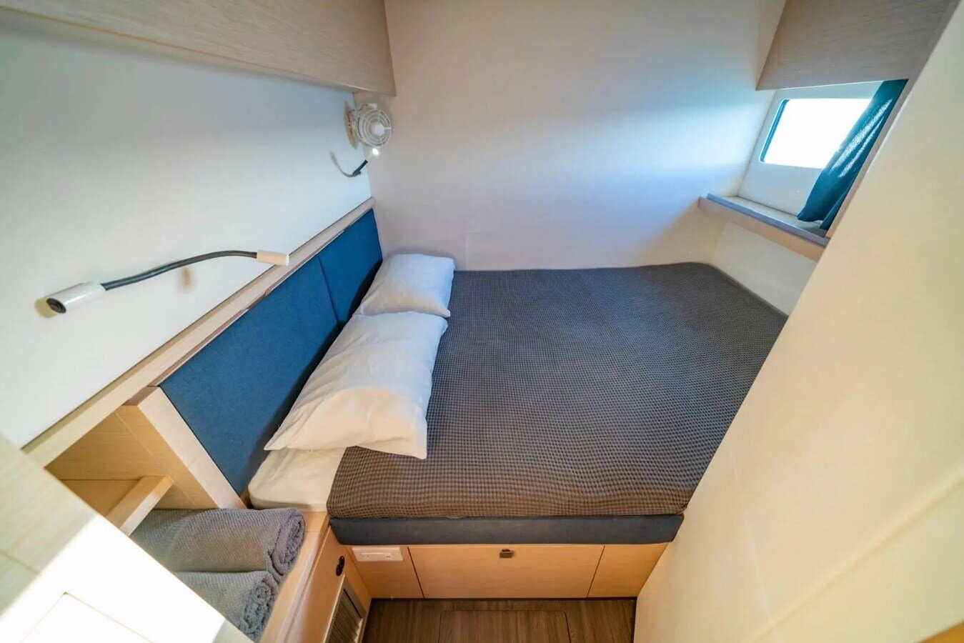 2017-fountaine-pajot-50-9c6225