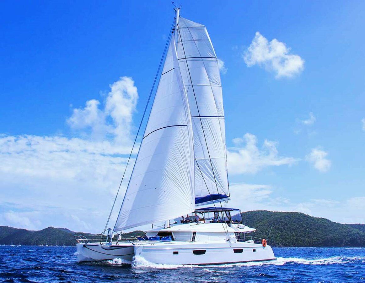 2017-fountaine-pajot-67-86a6b7