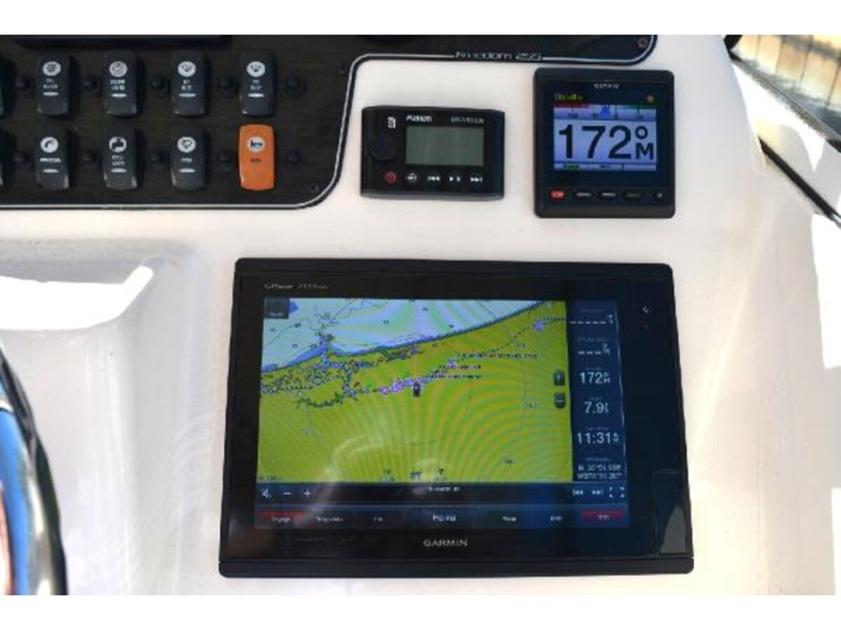 2017-grady-white-25-1-83720d