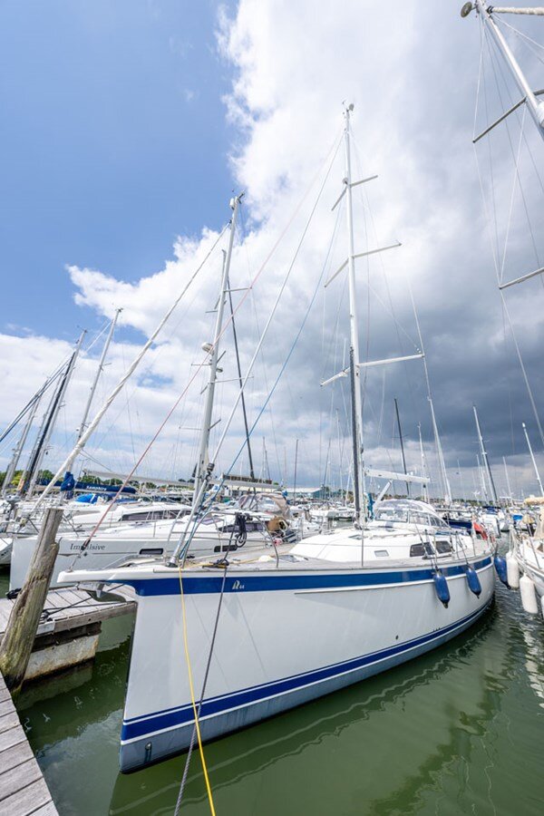 2017-hallberg-rassy-47-5-9ceeb5