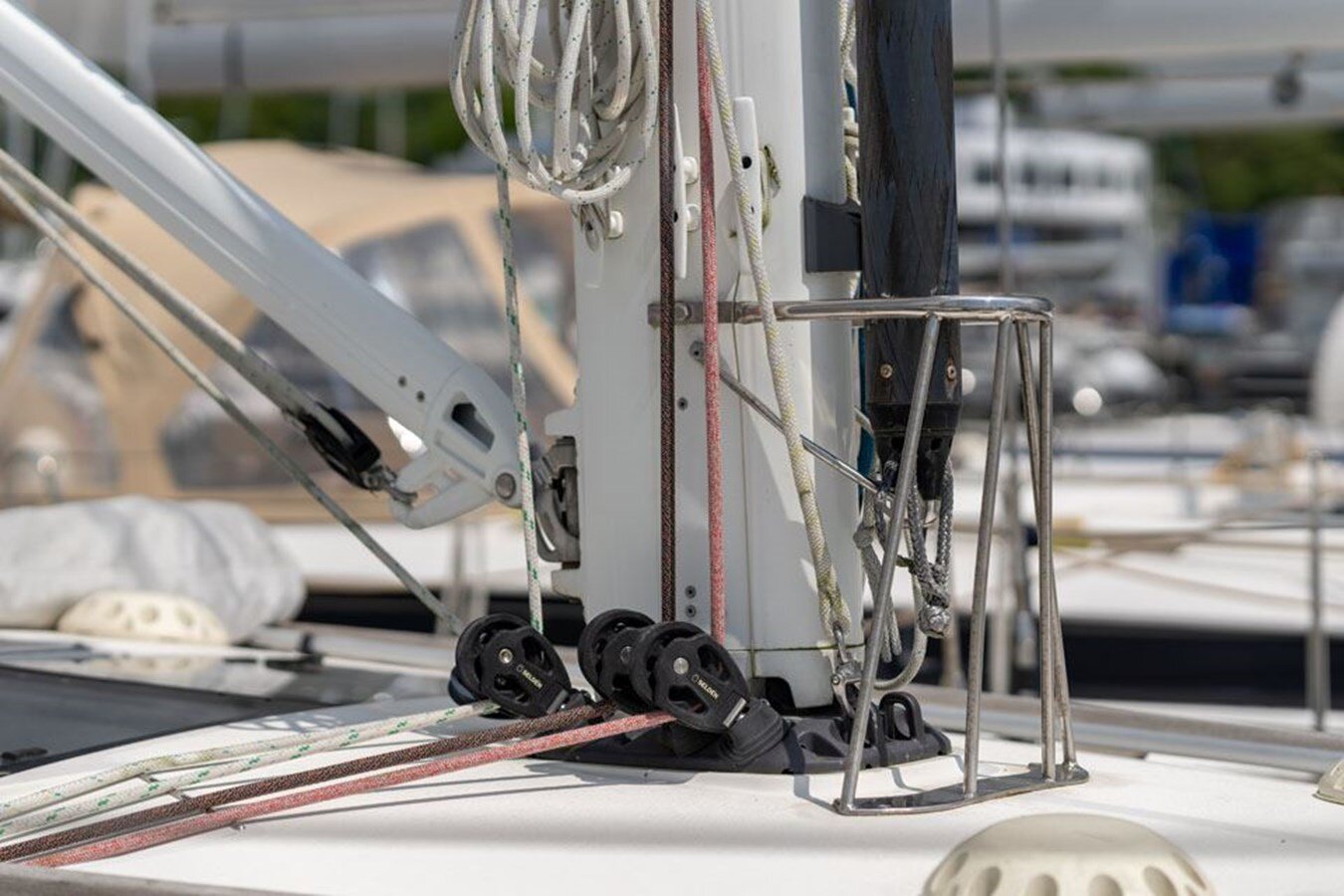 2017-hallberg-rassy-47-5-9ceeb5