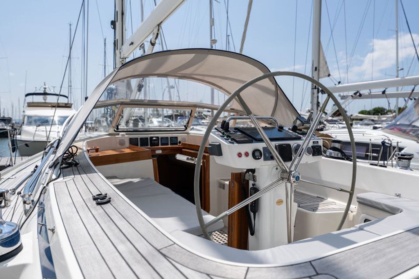 2017-hallberg-rassy-47-5-9ceeb5