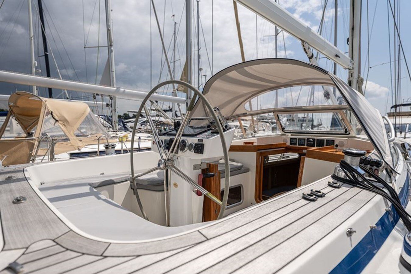 2017-hallberg-rassy-47-5-9ceeb5