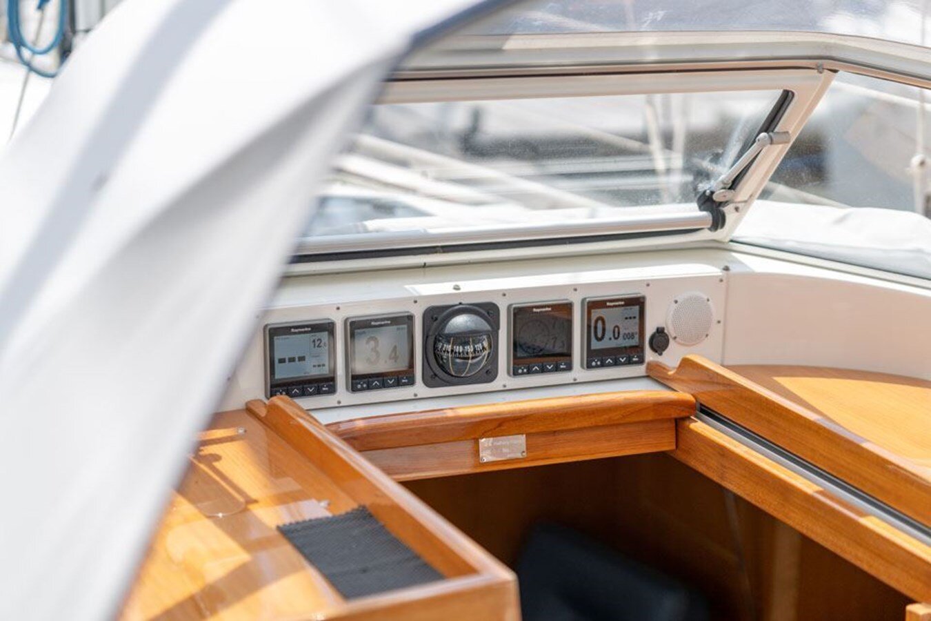 2017-hallberg-rassy-47-5-9ceeb5