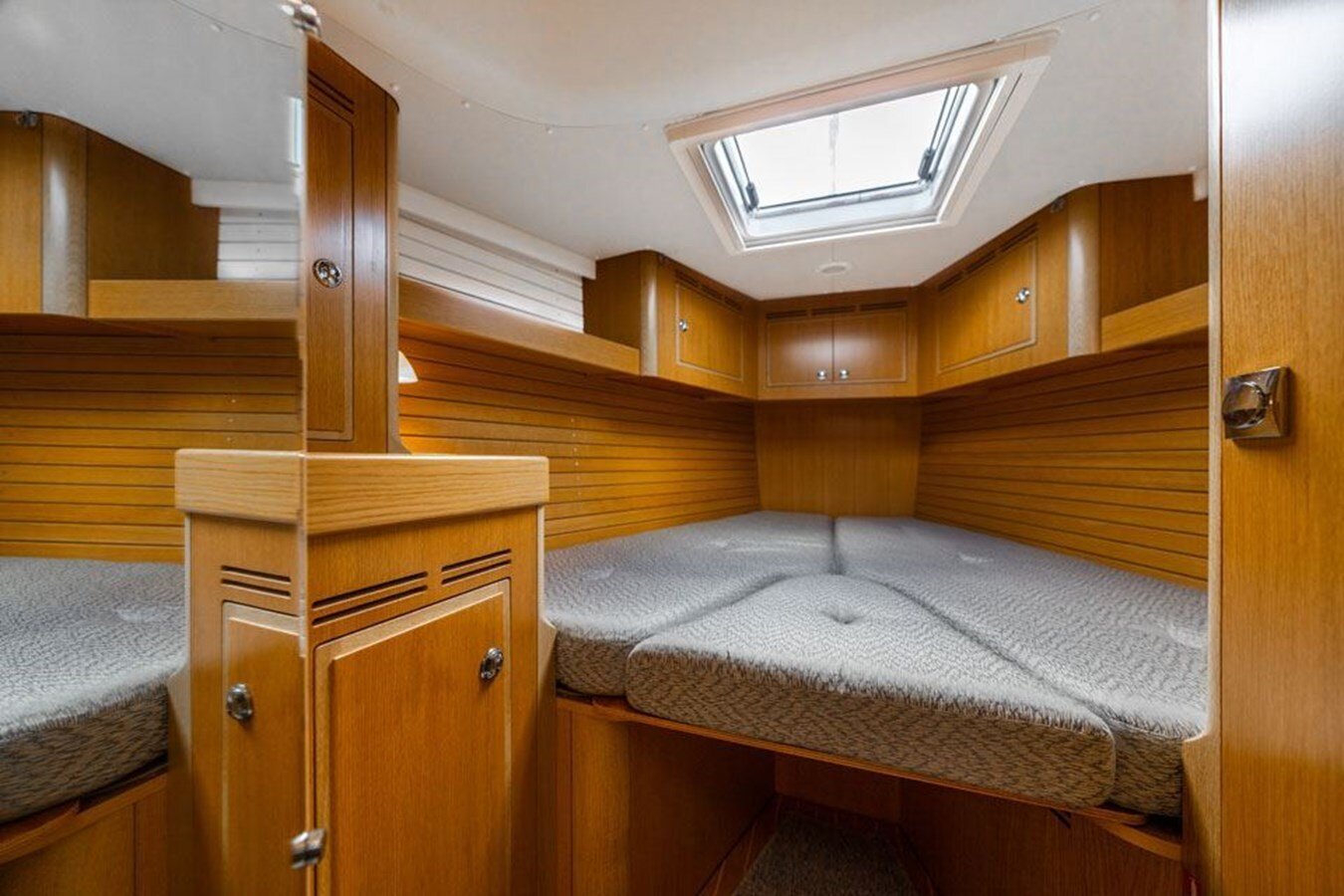 2017-hallberg-rassy-47-5-9ceeb5