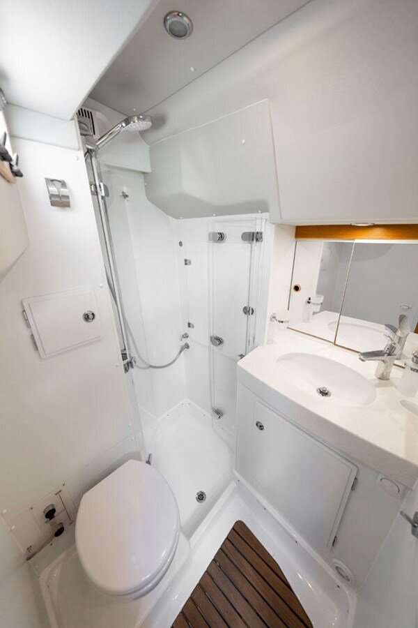 2017-hallberg-rassy-47-5-9ceeb5