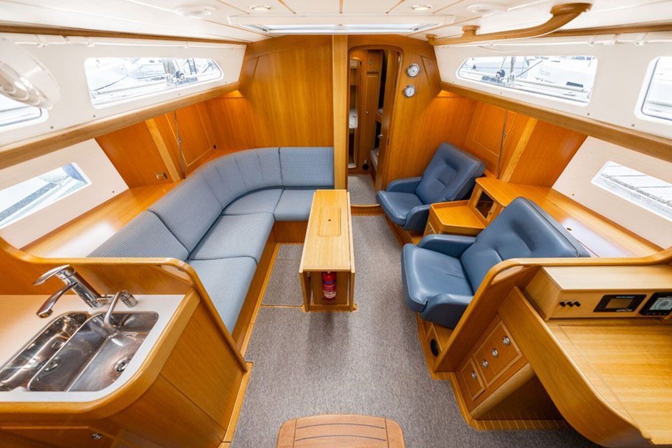 2017-hallberg-rassy-47-5-9ceeb5