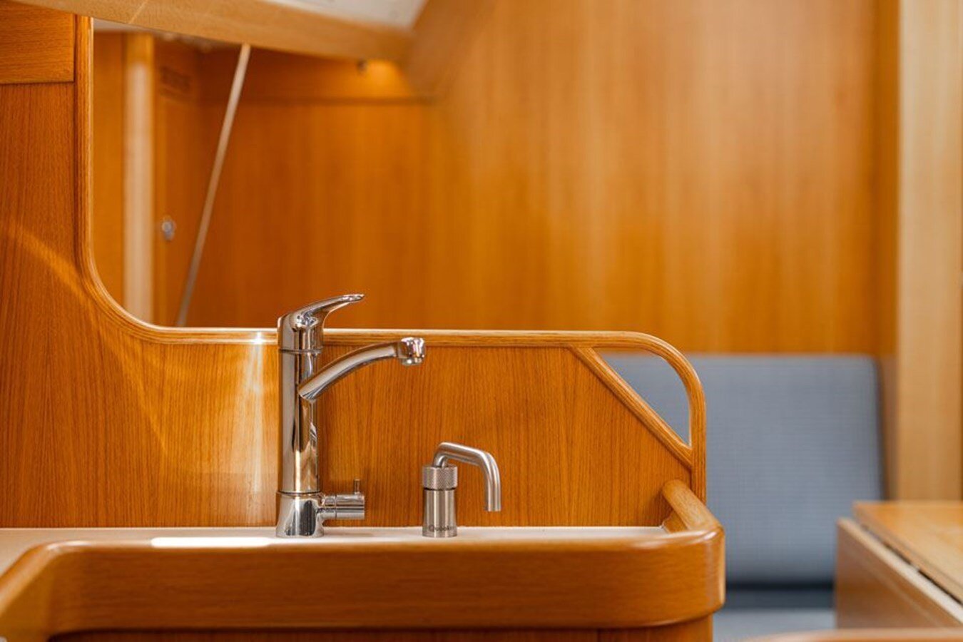 2017-hallberg-rassy-47-5-9ceeb5