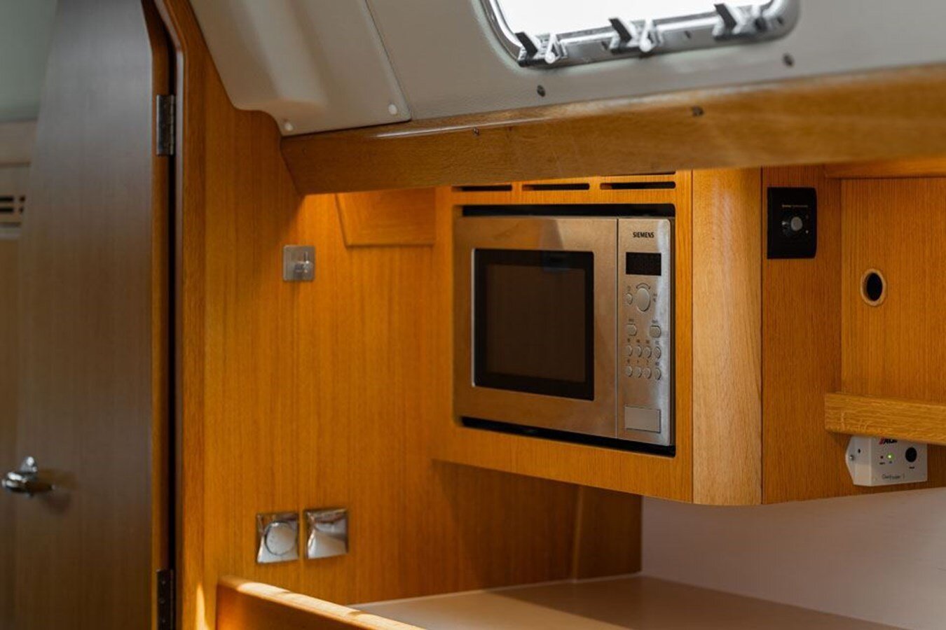 2017-hallberg-rassy-47-5-9ceeb5