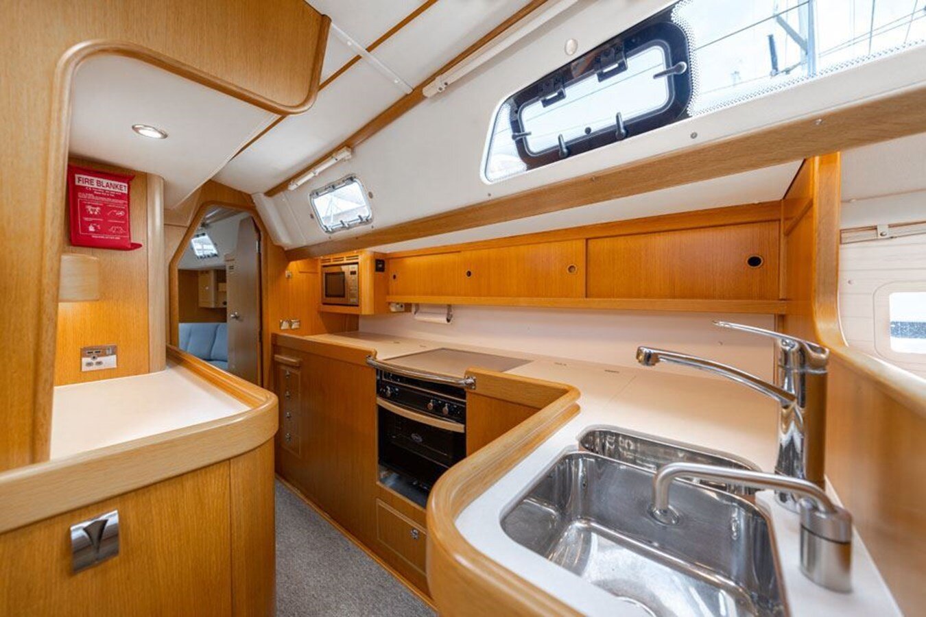 2017-hallberg-rassy-47-5-9ceeb5