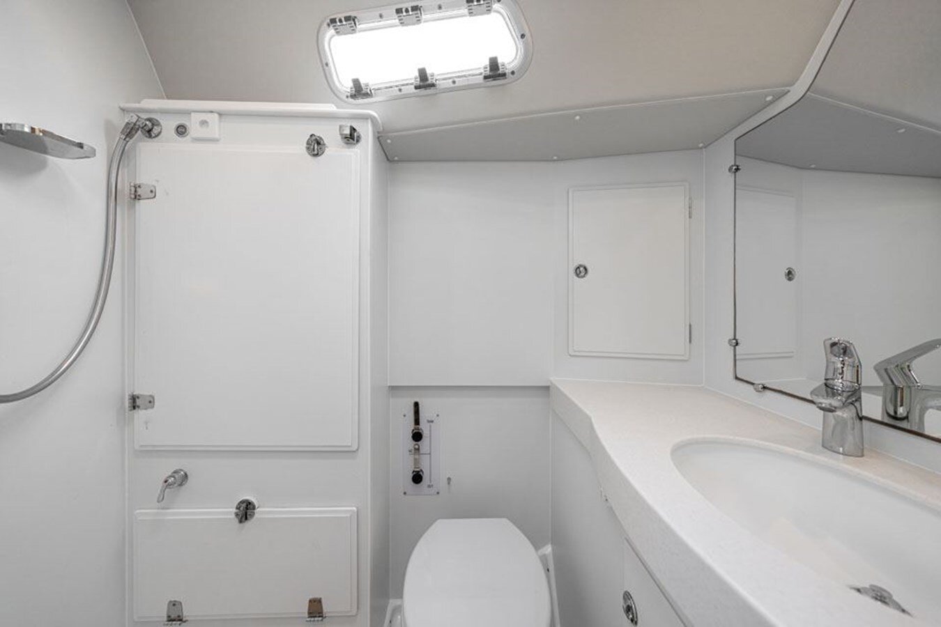 2017-hallberg-rassy-47-5-9ceeb5