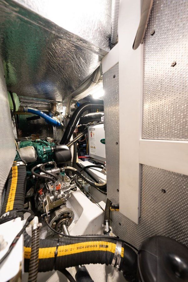 2017-hallberg-rassy-47-5-9ceeb5