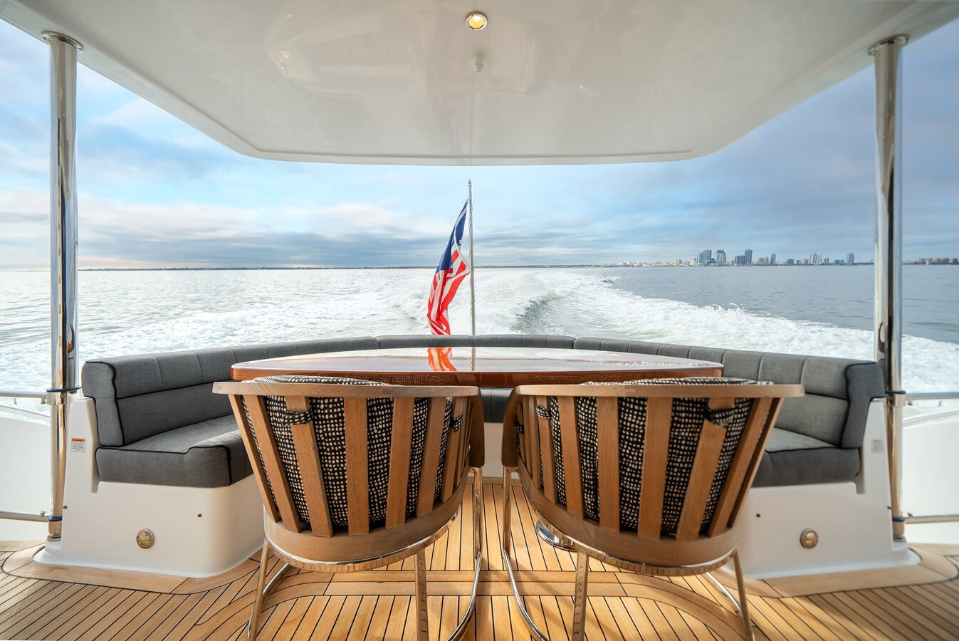 2017-hatteras-60-38f8da