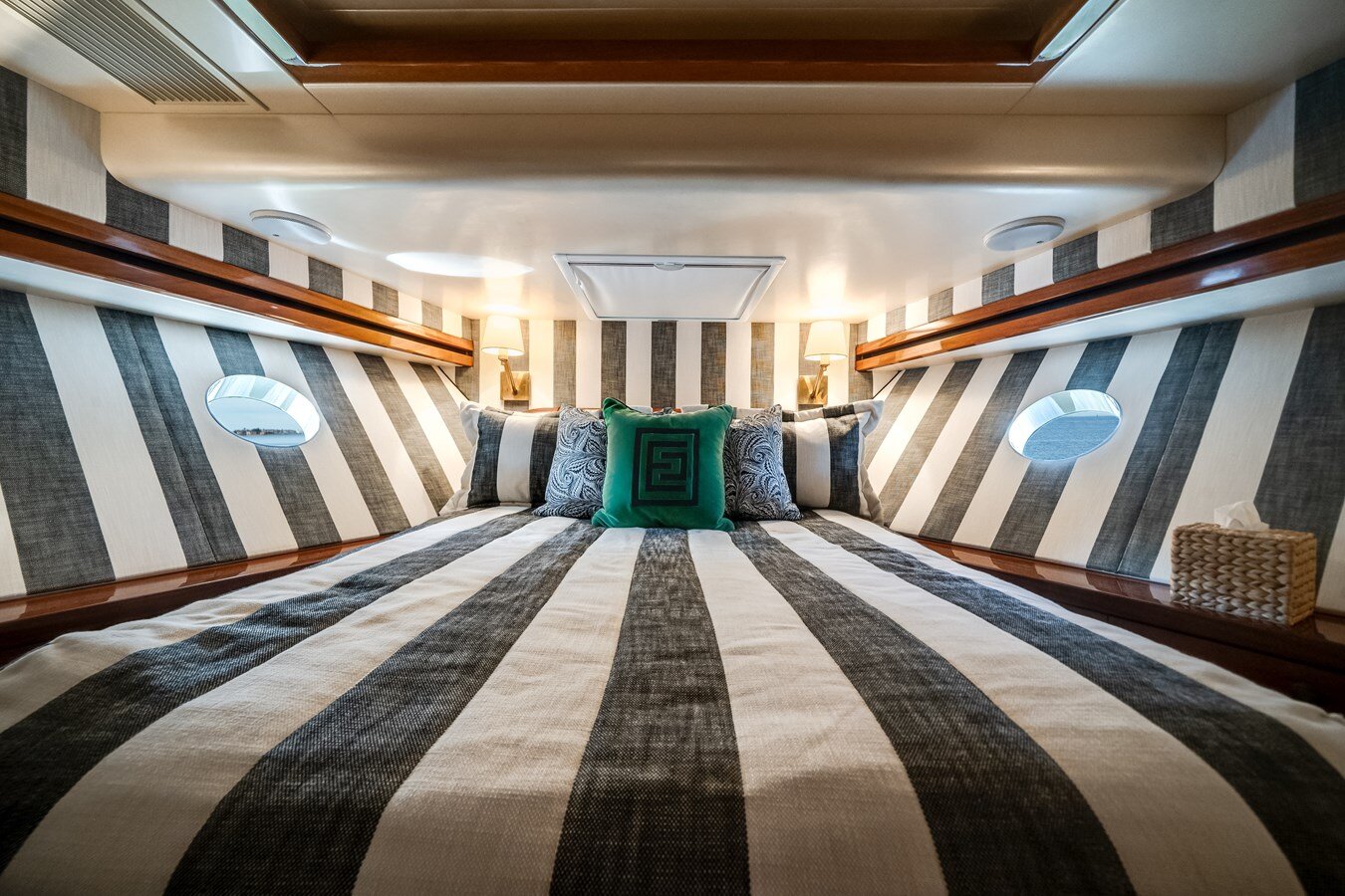 2017-hatteras-60-38f8da