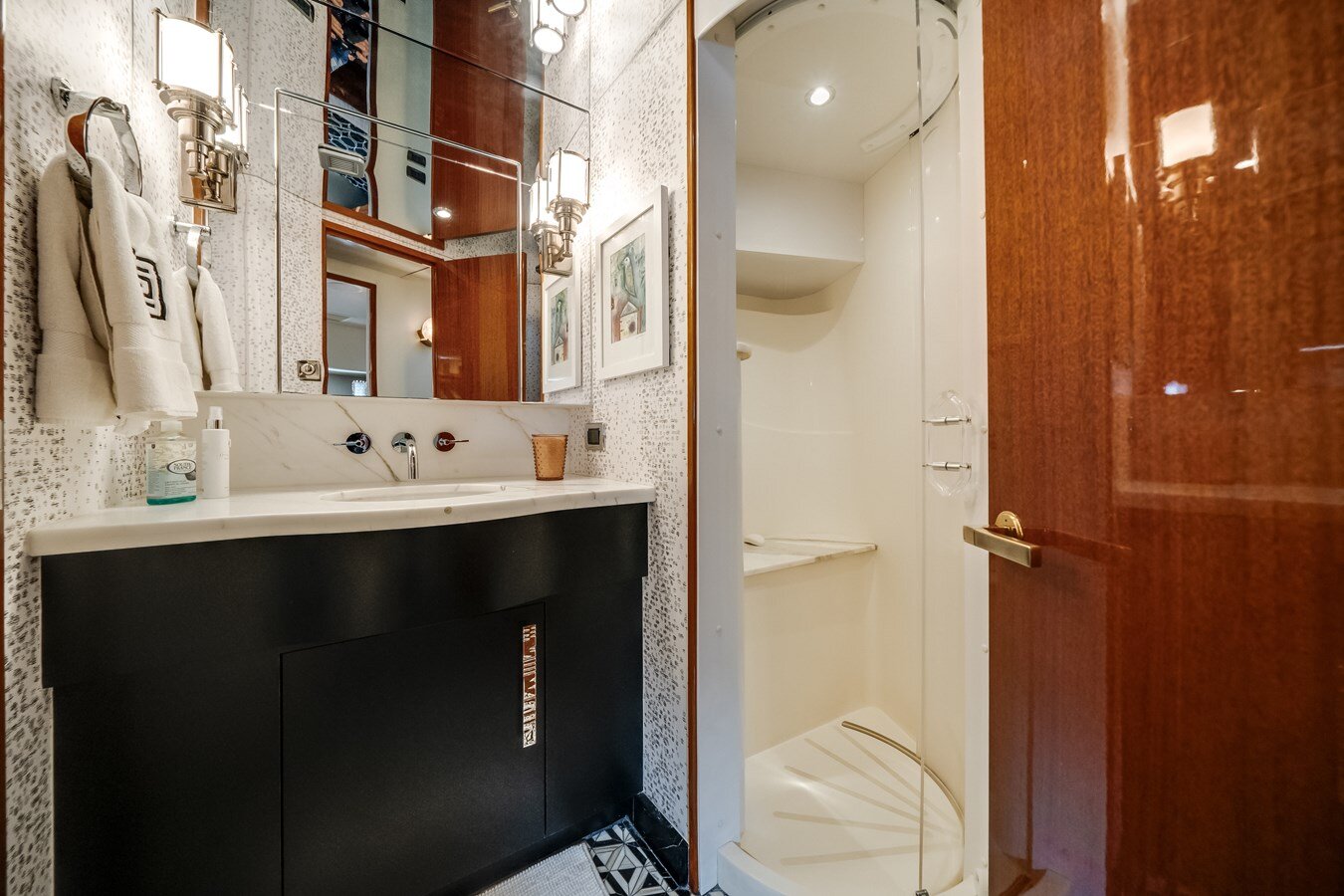 2017-hatteras-60-38f8da