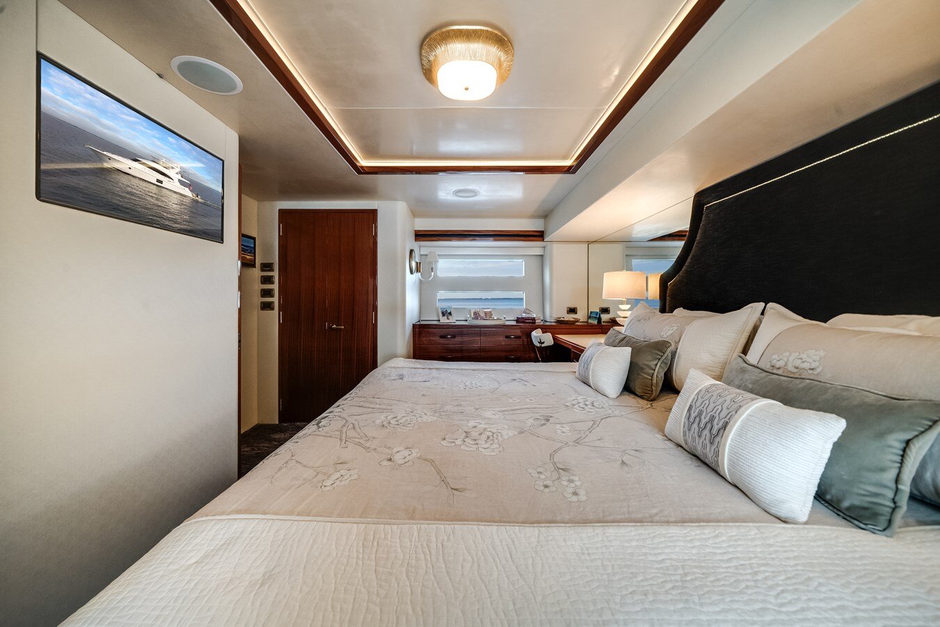 2017-hatteras-60-38f8da