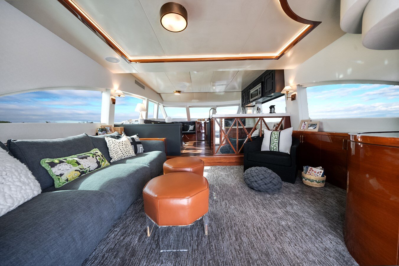 2017-hatteras-60-38f8da