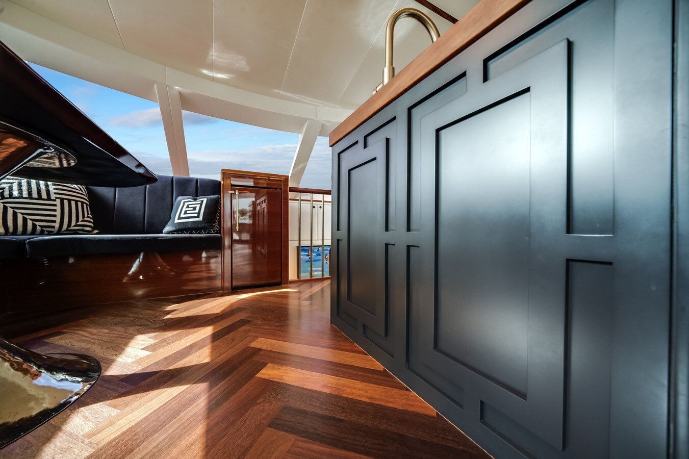 2017-hatteras-60-38f8da