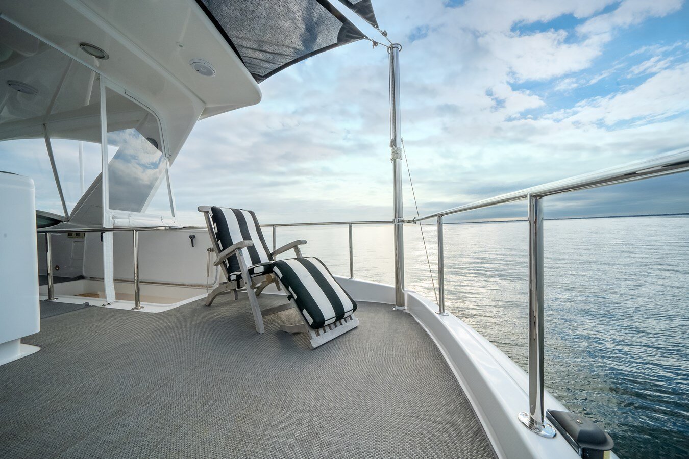 2017-hatteras-60-38f8da