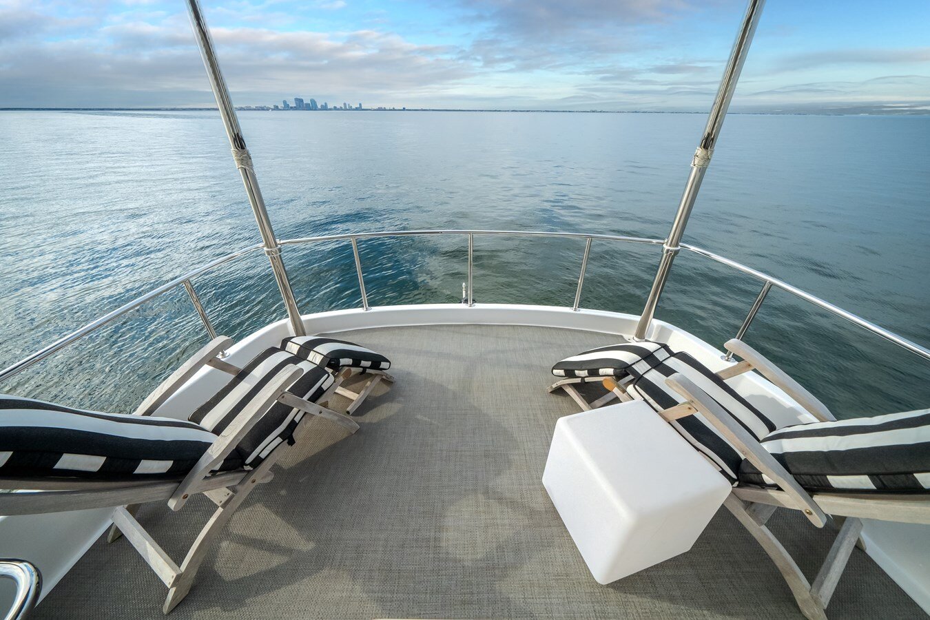 2017-hatteras-60-38f8da