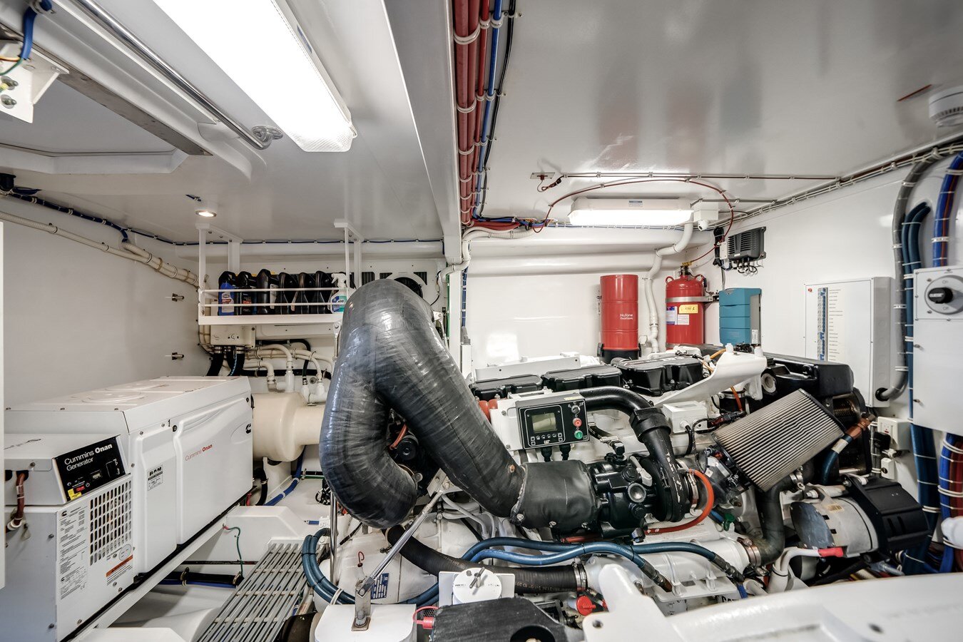 2017-hatteras-60-38f8da