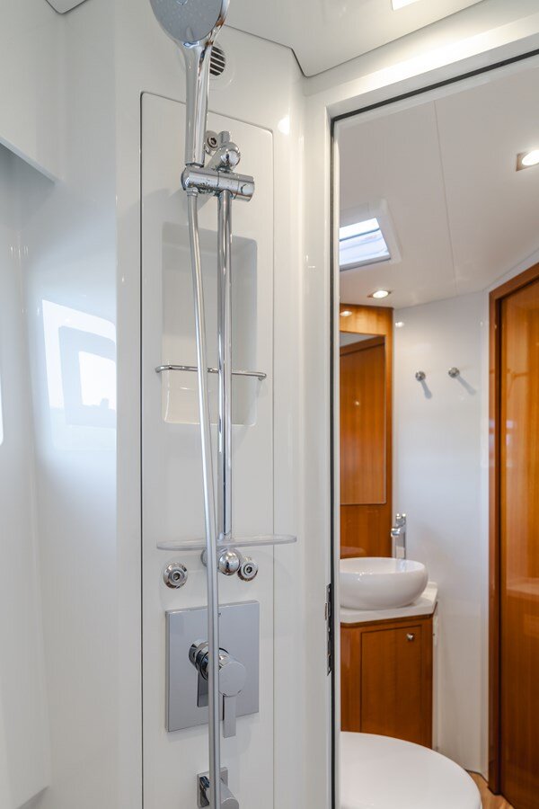 2017-hh-catamarans-66-08ebe9