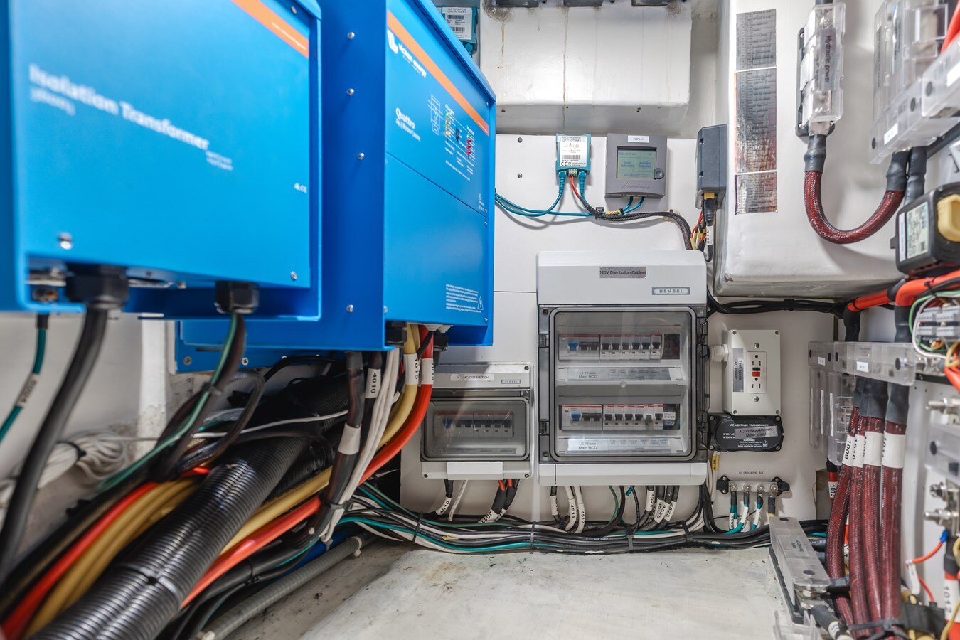 2017-hh-catamarans-66-08ebe9