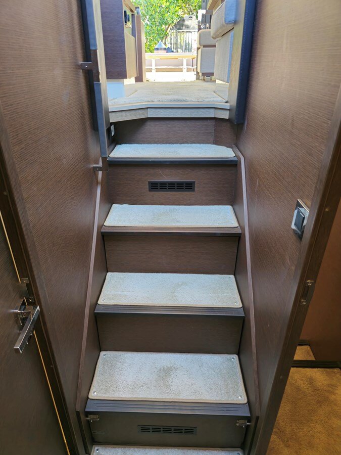 2017-jeanneau-prestige-150-11-ab0af9