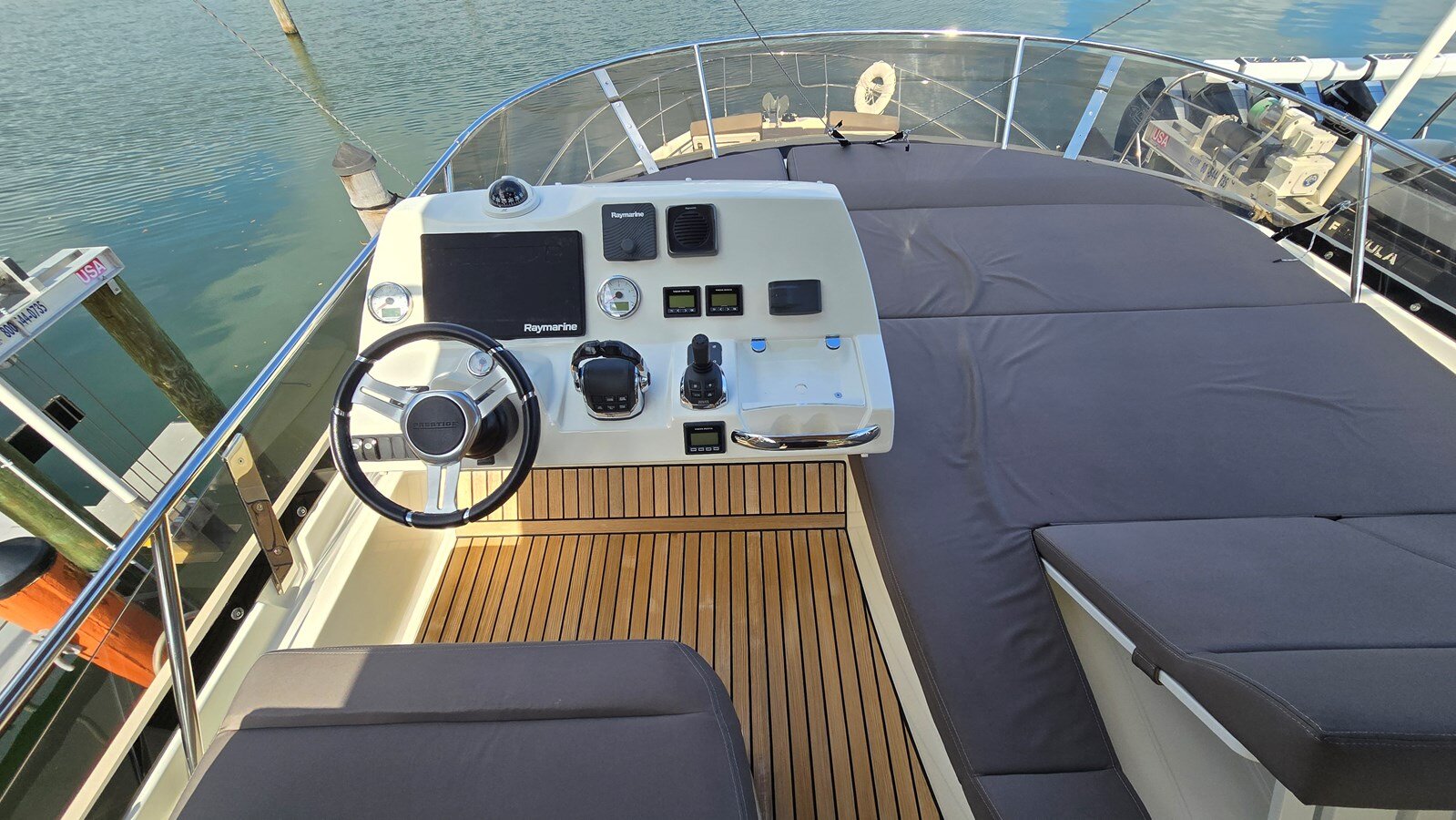 2017-jeanneau-prestige-150-11-ab0af9