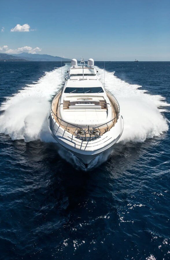 2017 MANGUSTA 164' 1