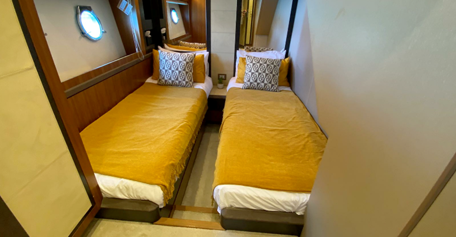 2017-monte-carlo-yachts-64-7-3c204b