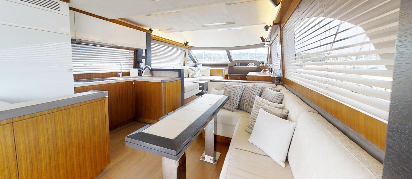 2017-monte-carlo-yachts-64-7-3c204b