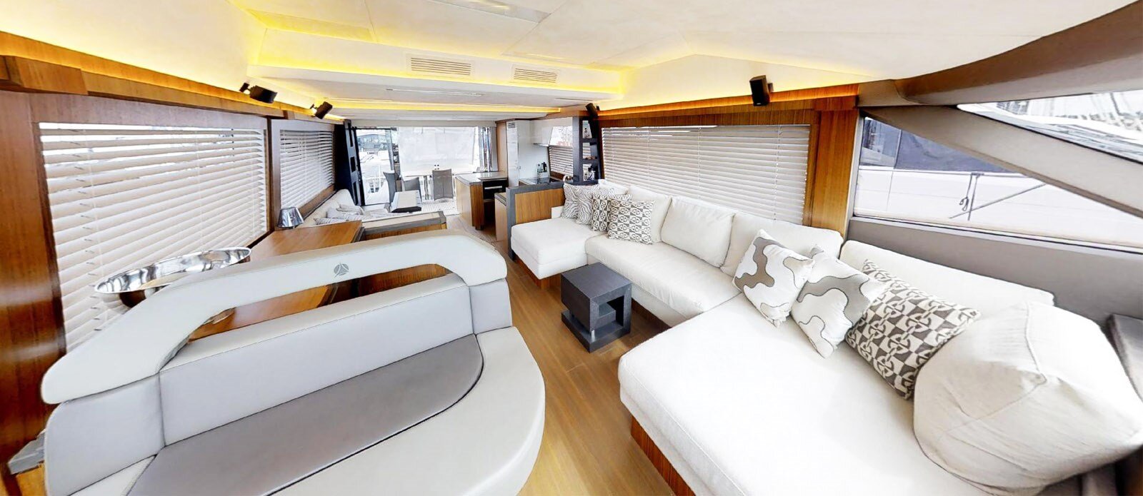 2017-monte-carlo-yachts-64-7-3c204b